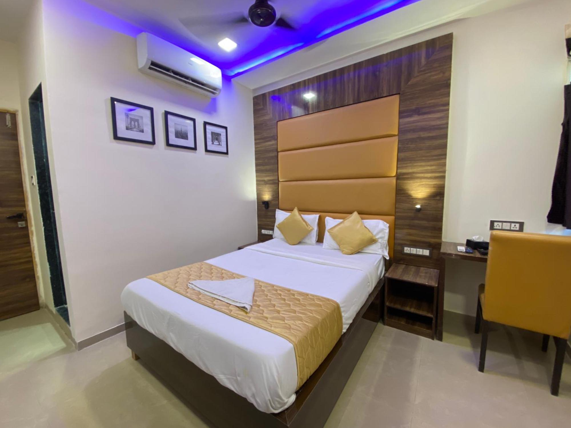 Hotel Blue Wellington - Near Mumbai Airport Екстер'єр фото